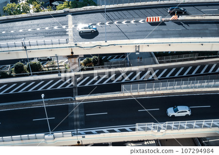 橫濱錦江交會處附近的首都高速公路俯視圖 2023 A-2 冷色 107294984