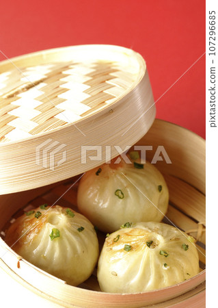 Xiaolongbao steamed in a steamer 107296685