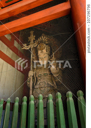 Kabuto Bishamonten Todaiji Temple Middle Gate Kabuto Bishamonten Todaiji Temple Middle Gate 107296796