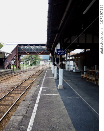 Nagaragawa Railway, Gujo Hachiman Station, Gujo Odori, station building, overpass, platform, castle town Nagaragawa Railway, Gujo Hachiman Station, Gujo Odori, station building, overpass, platform, castle town 107297153
