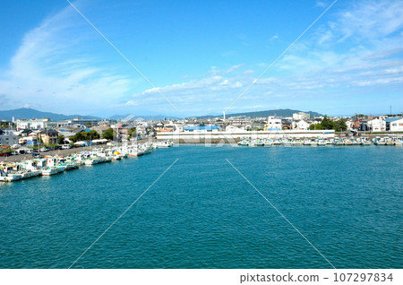 Mochimune fishing port in summer 107297834