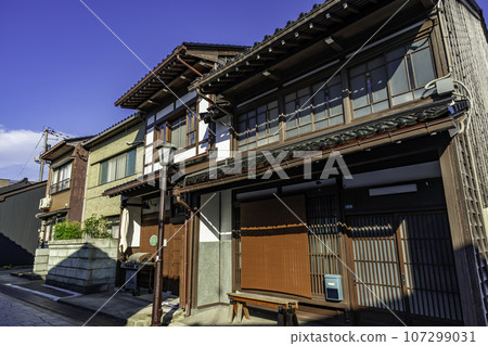 Takaoka Kanayamachi Thousand-lattice houses Takaoka City, Toyama Prefecture Takaoka Kanayamachi Thousand-lattice houses Takaoka City, Toyama Prefecture 107299031