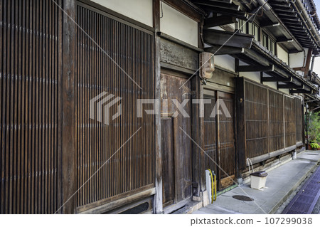 Takaoka Kanayamachi Thousand-lattice houses Takaoka City, Toyama Prefecture 107299038