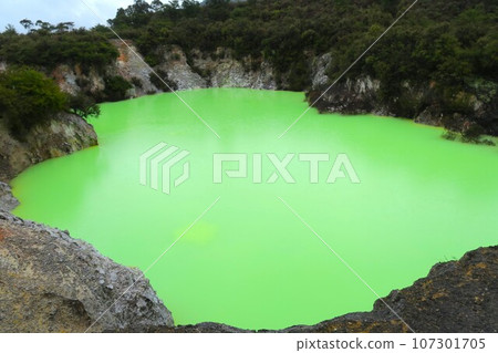 Wyotapu Thermal Wonderland 107301705