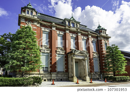 Takaoka Yamamachisuji streetscape Former Takaoka Kyoritsu Bank head office Takaoka City, Toyama Prefecture 107301953
