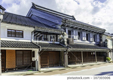 Takaoka Yamamachisuji townscape Kakakui family residence Takaoka City, Toyama Prefecture 107303006