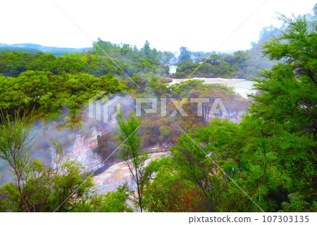 懷奧塔普地熱仙境 (Waiotapu Thermal Wonderland),紐西蘭的地熱區 懷奧塔普地熱仙境 (Waiotapu Thermal Wonderland),紐西蘭的地熱區 107303135