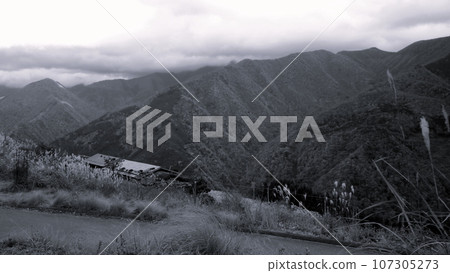 Monochrome, Shimoguri Village, Nagano Prefecture 107305273