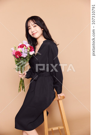 Autumn clothes fashion woman portrait 107310791