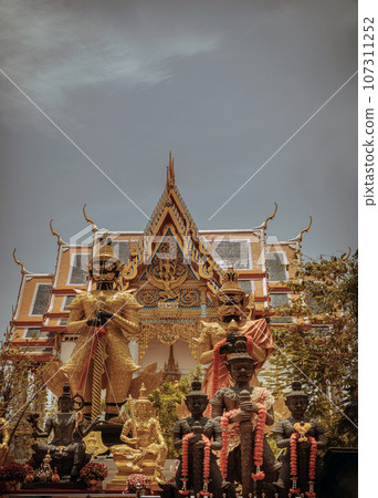 The Largest Thao Wessuwan Sculpture or Vasavana Kuvera Giant Statues. The Largest Thao Wessuwan Sculpture or Vasavana Kuvera Giant Statues. 107311252