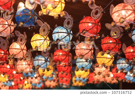 traditional rabbit shaped paper lantern in autumn festival market at Hong Kong 107316752