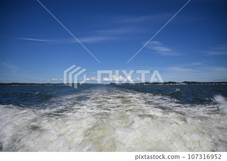 Matsushima sightseeing boat, one of the three most scenic spots in Japan Matsushima sightseeing boat, one of the three most scenic spots in Japan 107316952