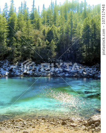 五彩池，九寨溝，中國 107317448