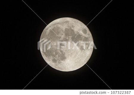 Full moon Mid-autumn moon Full moon Mid-autumn moon 107322387