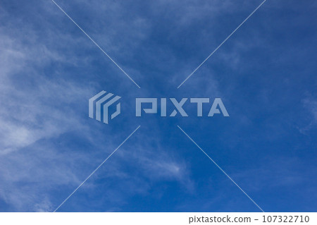 Blue sky / white clouds 107322710