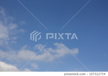 Blue sky / white clouds Blue sky / white clouds 107322734