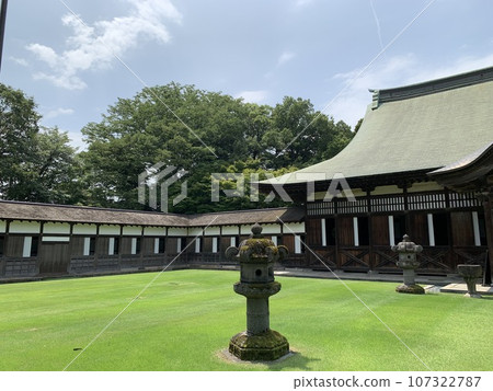 The grounds of Zuiryuji Temple in Toyama Prefecture 107322787