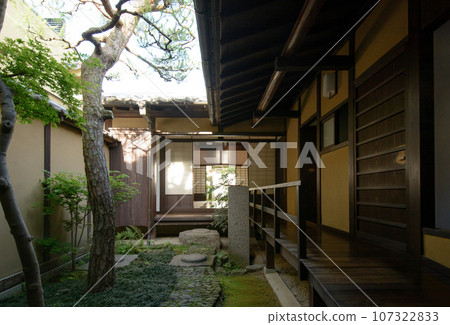 Nara City Naramachi Lattice House Courtyard 107322833