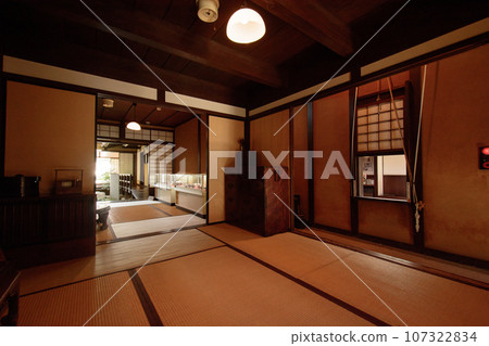 Nara City Naramachi Lattice House 107322834