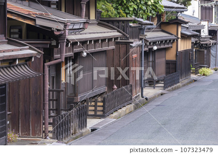 230929 Old townscape g025 107323479