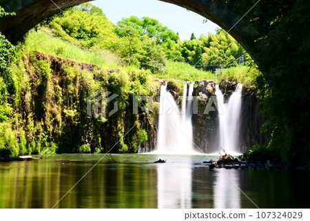 Fantastic view of Kanayama Bridge 107324029
