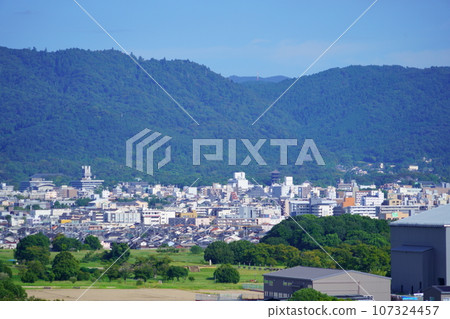 從西大寺眺望奈良縣政府 107324457