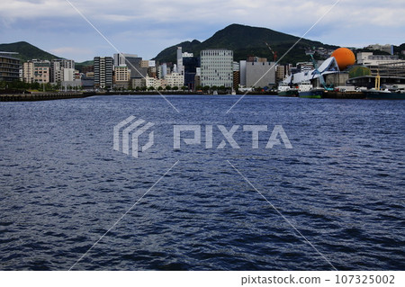 Beautiful scenery of Nagasaki Port in summer Beautiful scenery of Nagasaki Port in summer 107325002