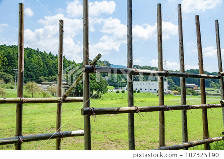 馬柵欄(近景) 馬柵欄(近景) 107325190