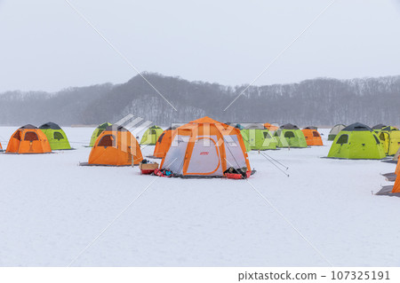 北海道_隆冬的網走湖風光與西太公魚垂釣 北海道_隆冬的網走湖風光與西太公魚垂釣 107325191