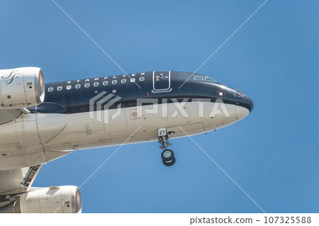 【Starflyer飛機準備從城南島海濱公園上空降落】 107325588