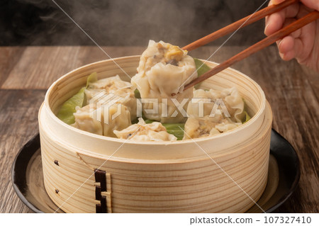 Shumai chopsticks 107327410