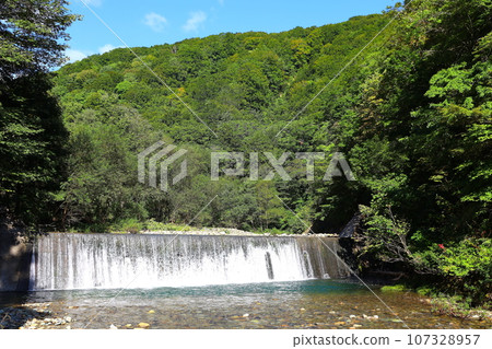 世界自然遺產白神山地的安門川 107328957