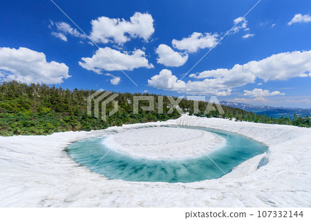 Akita/Iwate_Hachimantai Dragon Eye scenery Akita/Iwate_Hachimantai Dragon Eye scenery 107332144