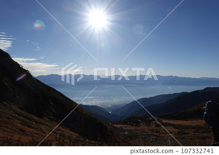 Looking back while climbing Kisokoma 107332741