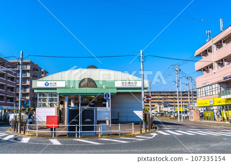 Tokyo cityscape in Japan, overlooking Kitashin-Yokohama station, etc. Tokyo cityscape in Japan, overlooking Kitashin-Yokohama station, etc. 107335154