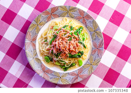 Peperoncino with cherry shrimp and spring vegetables 107335348