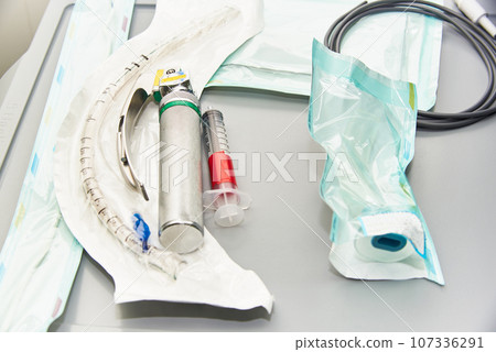 Set of anesthetic equipment on the table Set of anesthetic equipment on the table 107336291