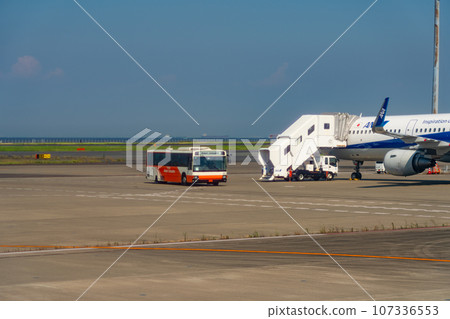 Airport plane Haneda Airport takeoff airline engine brake morning bright bus Airport plane Haneda Airport takeoff airline engine brake morning bright bus 107336553