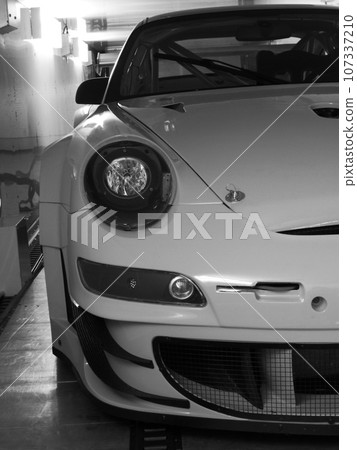 racing car being transported racing car being transported 107337210