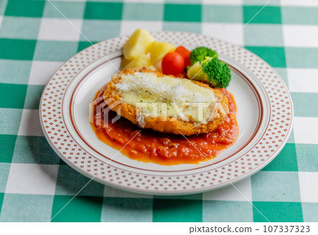 Milanese cutlet Milanese cutlet 107337323