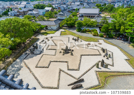 Kishiwada City, Osaka Prefecture - Overhead view of Kishiwada Castle's Hachijin Garden 107339883