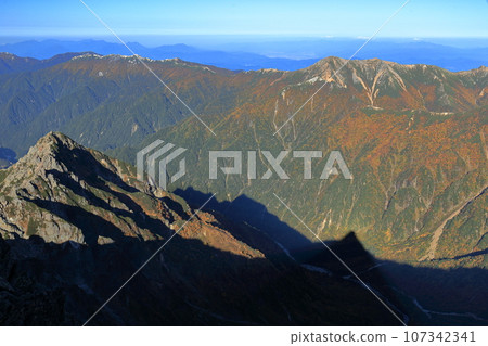 矢裡嶽山頂的影矛 107342341