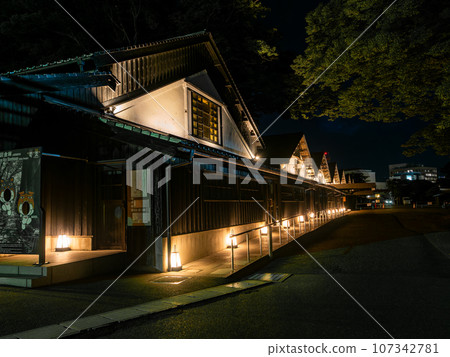 夏天，坂田市美麗的三共倉庫，一座歷史悠久的建築 107342781