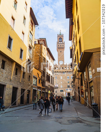 Florence Palazzo Vecchio *Partial soft focus 107342819