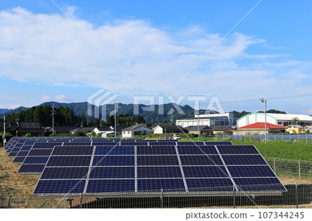 solar panel  107344245