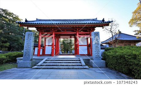 四國88寺第84號屋島寺山門(香川縣高松市) 四國88寺第84號屋島寺山門(香川縣高松市) 107348243