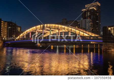 大阪中之島堂島川夜景 大阪中之島堂島川夜景 107350456