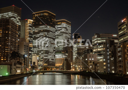 大阪中之島商業區夜景 大阪中之島商業區夜景 107350470