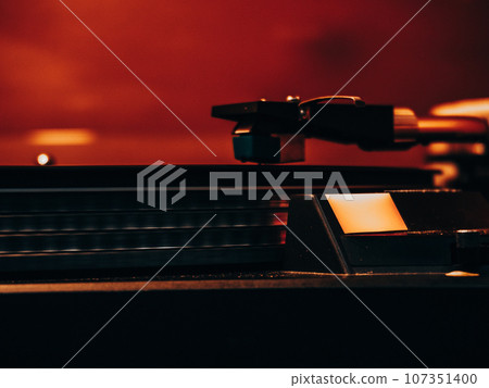 turntable for spinning records turntable for spinning records 107351400