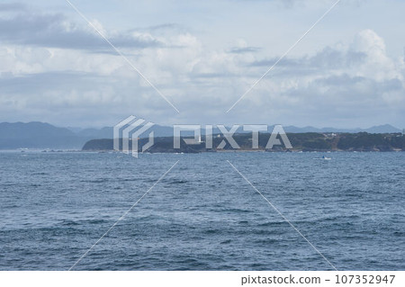 Wakayama Prefecture, Cape Shiono from the boat Wakayama Prefecture, Cape Shiono from the boat 107352947